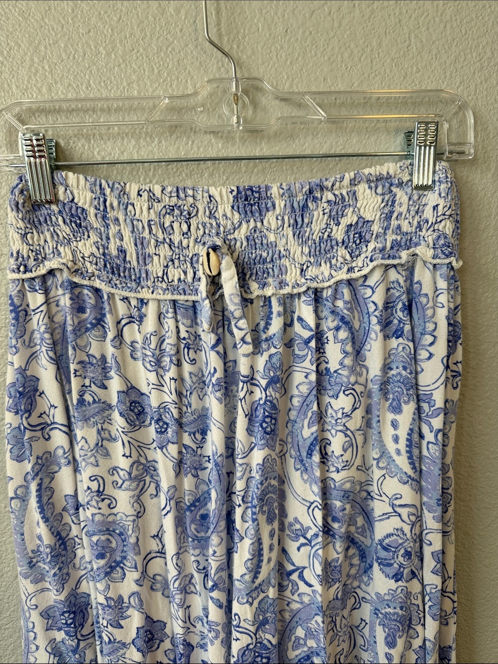 True Destinations- Bundle Light Blue Tank with Blue Paisley Wide Leg Pants - Picture 5 of 10